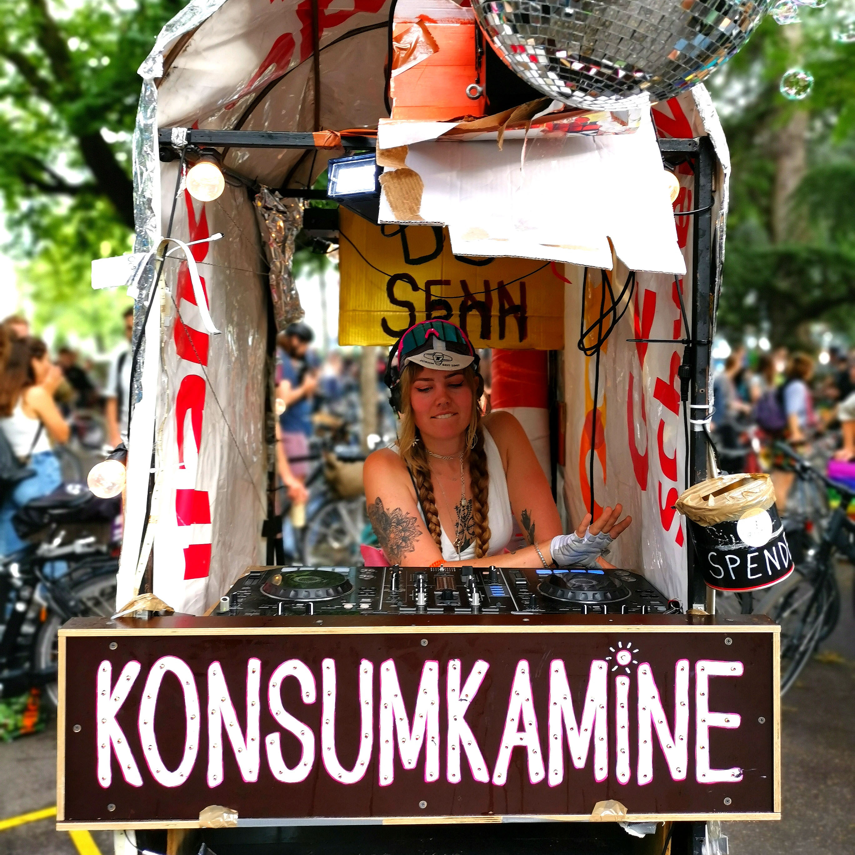 Kosumkamine an der Critical Mass