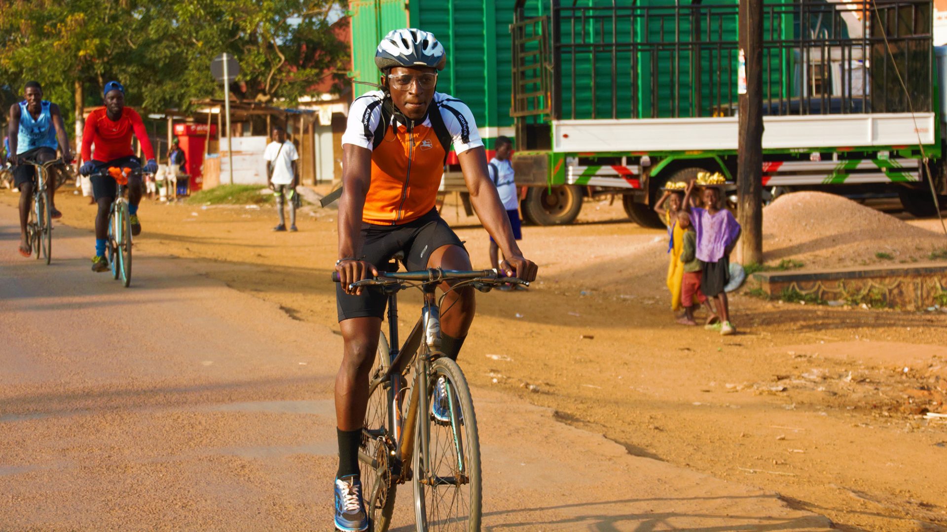 Life Cyclers Uganda auf ihrer Mission. 