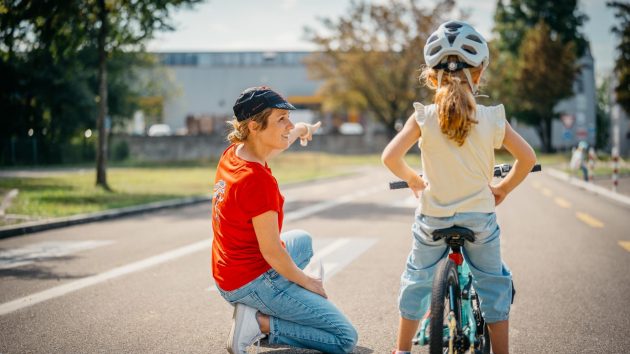 Wie lernen Kinder das Velofahren?